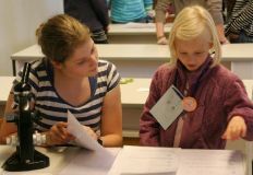 Homepage-Girls_only-Mikroskop-bearb.-IMG_6283.jpg