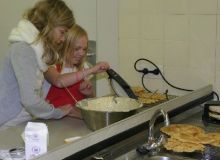 Homepage-Girls_only-Waffelbacken-bearb.-IMG_6247.jpg